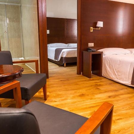 Ramon Berenguer IV Hotel Лерида Екстериор снимка