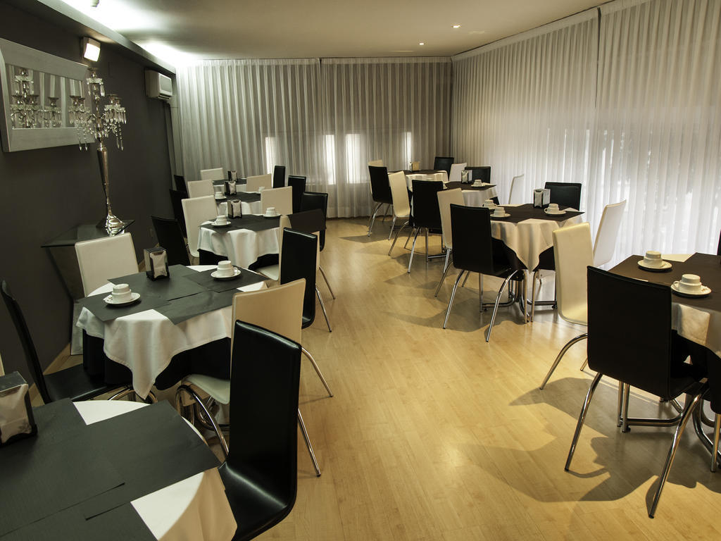 Ramon Berenguer IV Hotel Лерида Екстериор снимка