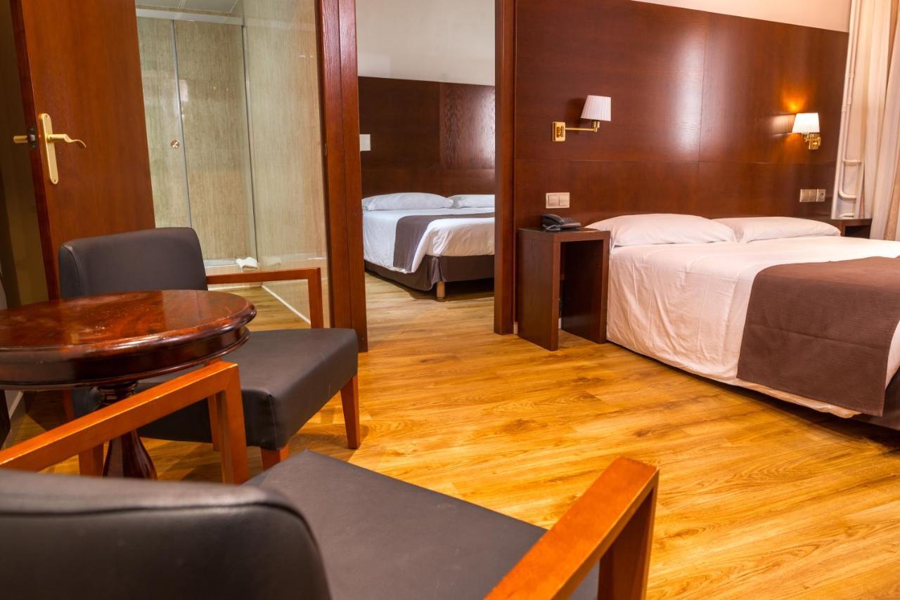 Ramon Berenguer IV Hotel Лерида Екстериор снимка