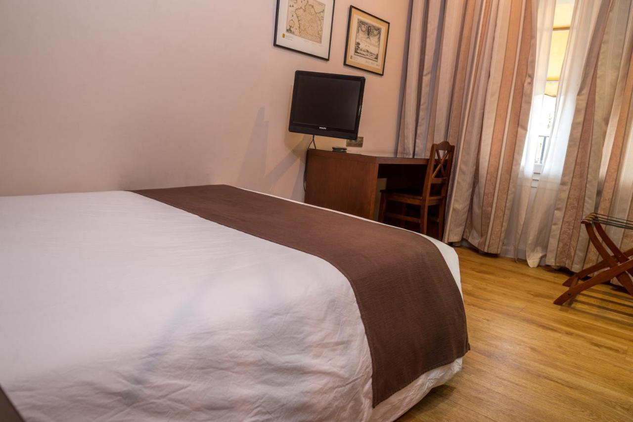 Ramon Berenguer IV Hotel Лерида Екстериор снимка